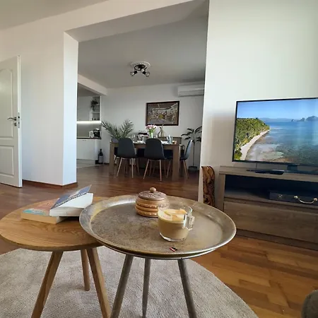 Kakavanen's Sea View