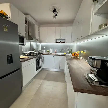 Kakavanen's Sea View