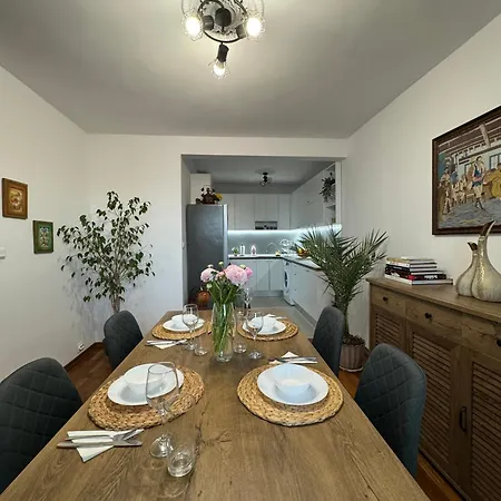 Kakavanen's Sea View