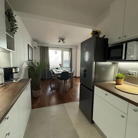 Kakavanen's Sea View *