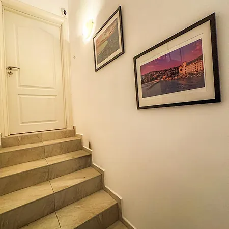 Kakavanen's Sea View *