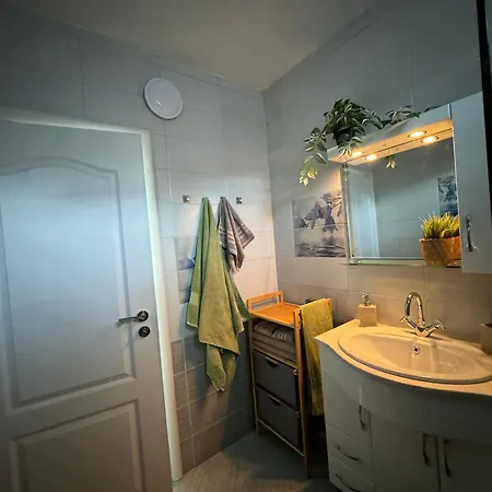 Kakavanen's Sea View Apartmán Balčik